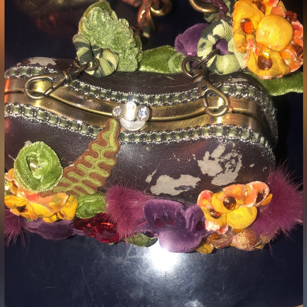 ((SPECIAL PURSE For VERY SPECIAL FRIEND)) Mary Frances Velvet FloraL Women's BAG - Picture 11 of 14